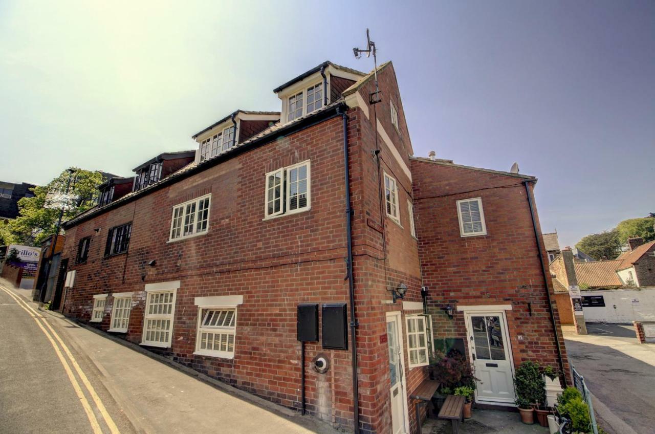 The Old Joiner'S Shop Apartment Whitby Bagian luar foto